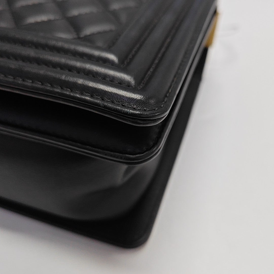 BOY CHANEL Medium Quilted Calfskin Black
