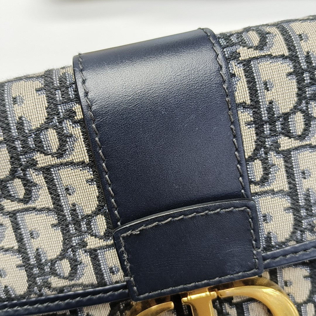 30 Montaigne Oblique Canvas Blue