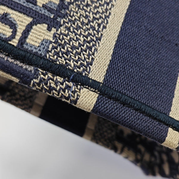 Book Tote Medium Oblique Canvas Blue