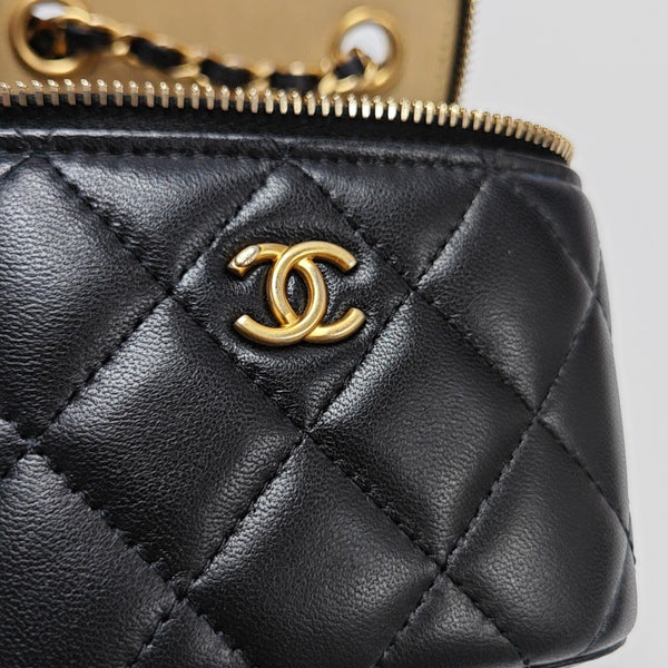 VANITY CASE Mini Quilted Lambskin Black