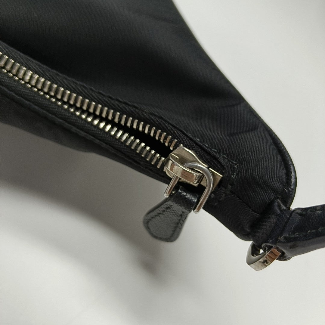 Re-Edition2000 Mini Nylon Black