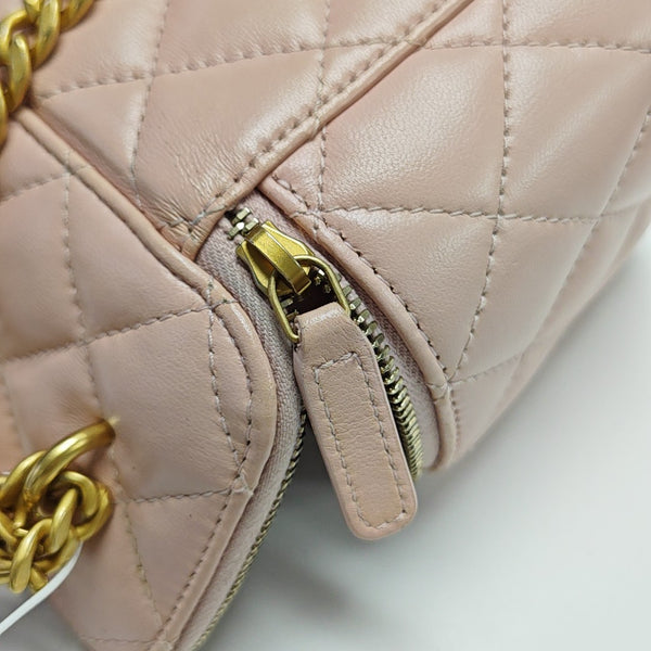 VANITY CASE Small Quilted Lambskin Pink