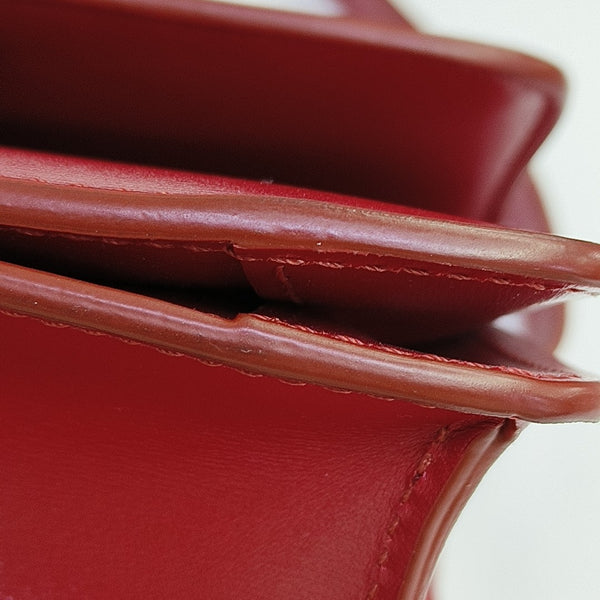 Authenticated pre-owned  CLASSIC BOX Mini Calfskin Red - Shoulder Bag at Looply