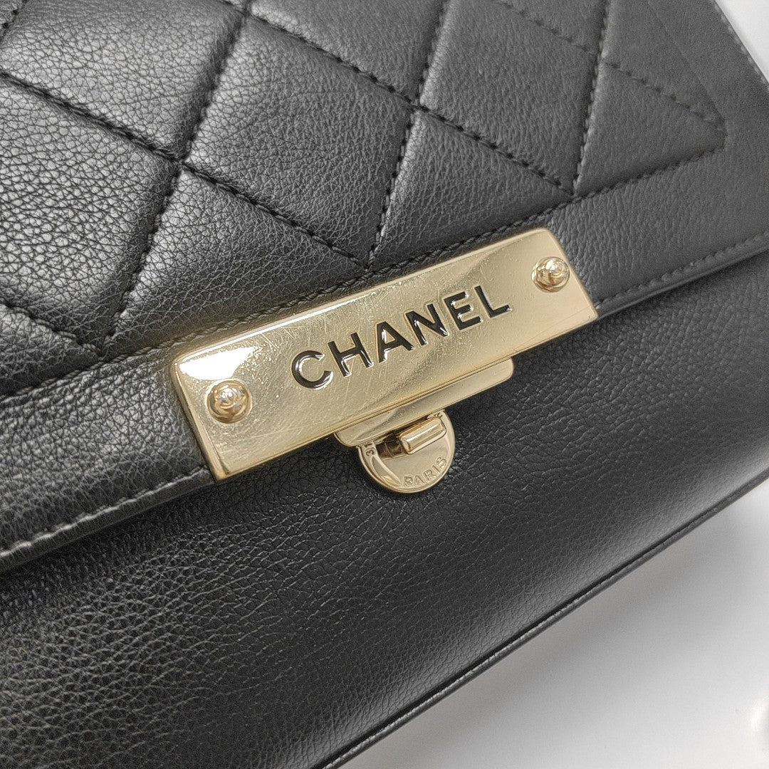 LABEL CLICK Quilted Calfskin Black
