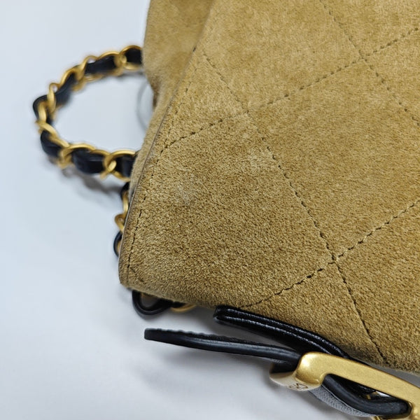 TRENDY CC Large Quilted Suede Beige