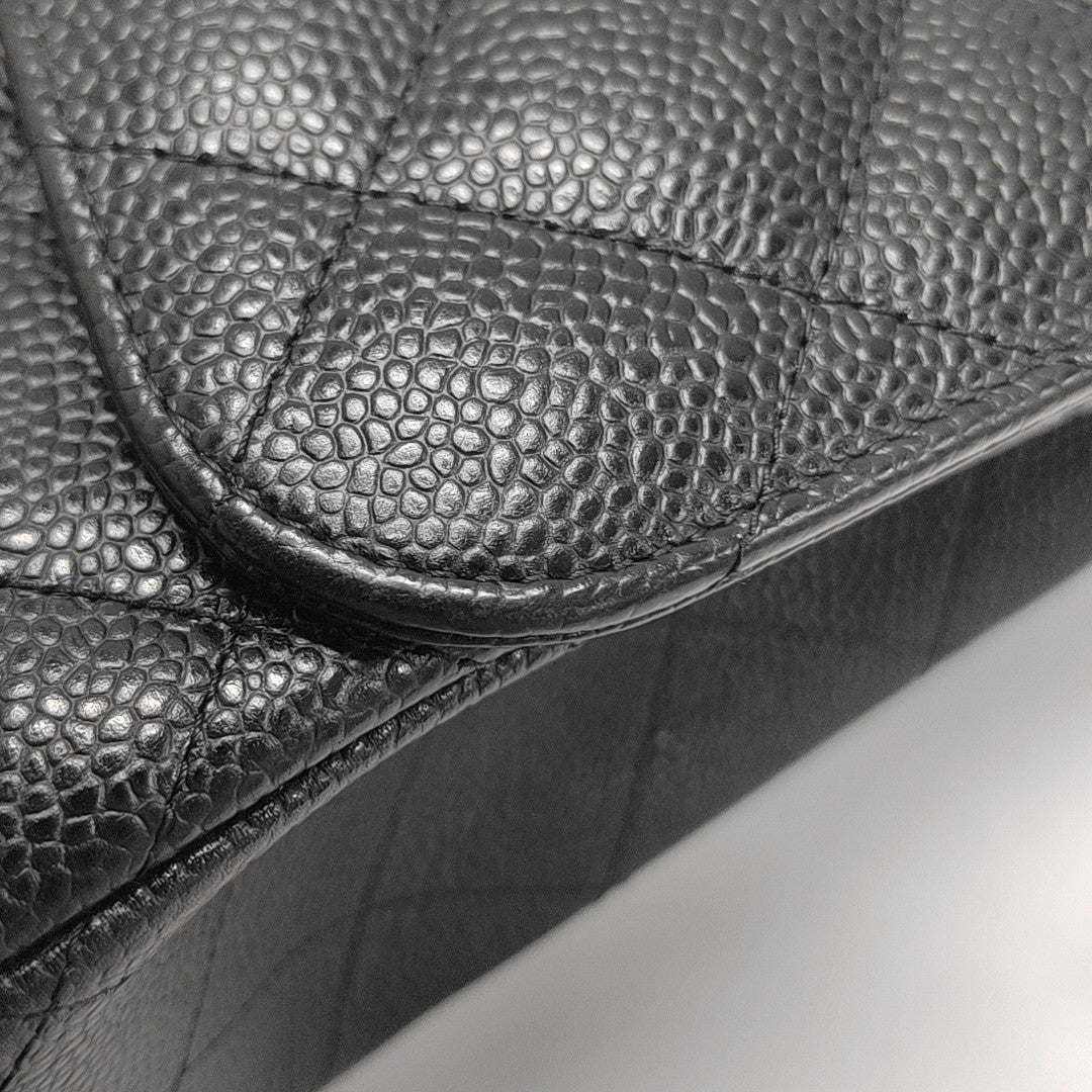 CLASSIC FLAP Jumbo Quilted Grained Calfskin Black