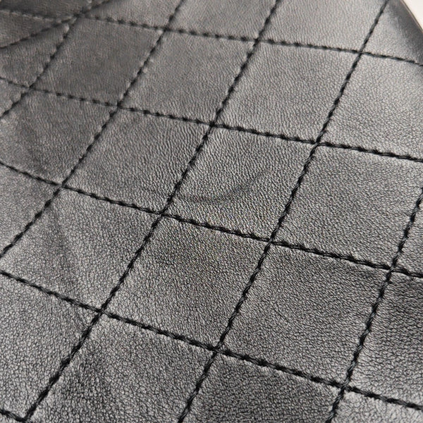 VINTAGE COSMETIC BAGS Quilted Lambskin Black