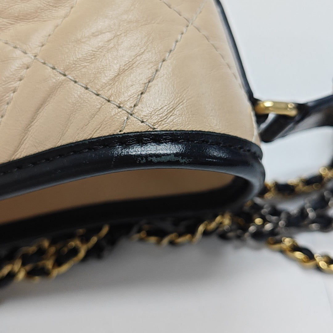 GABRIELLE Medium Quilted Calfskin Beige