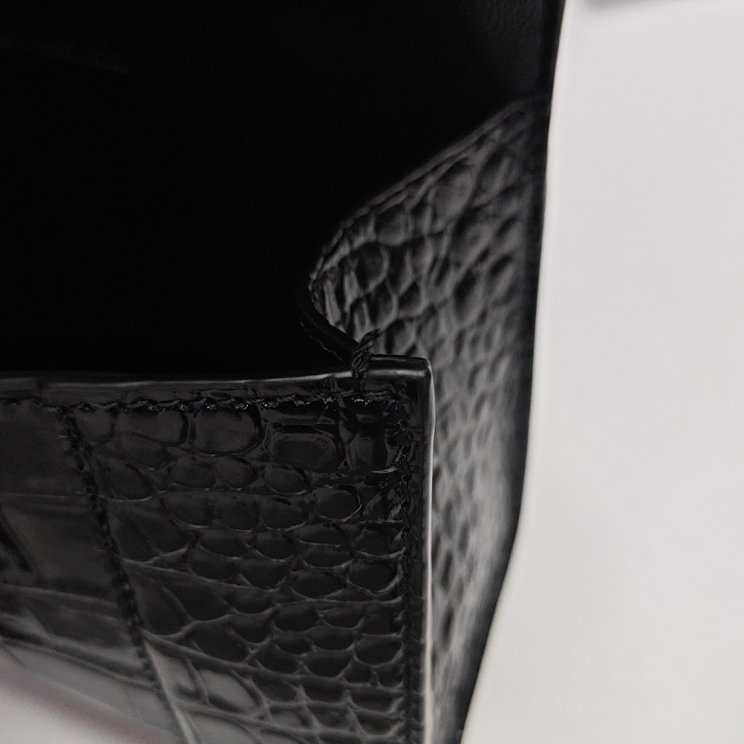 Hourglass Small Calfskin Black