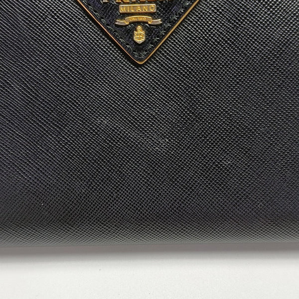 Billetera de piel de ternera negra