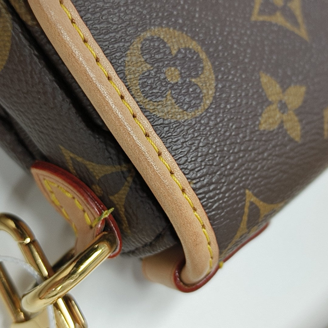 SAUMUR BB Monogram Coated Canvas Brown