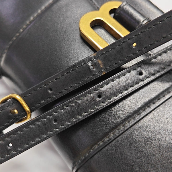 Hourglass XS Calfskin Black