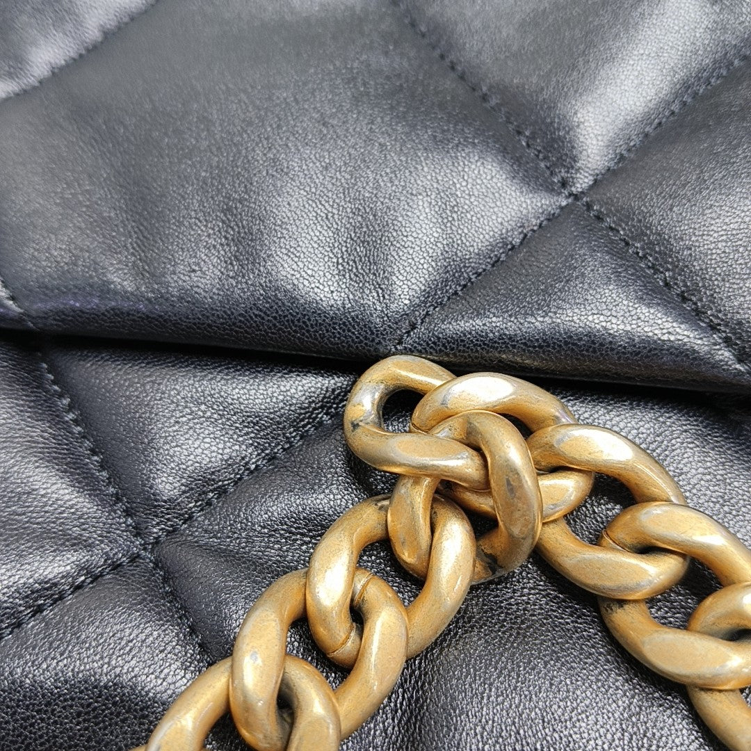 CHANEL 19 Small Quilted Lambskin Black