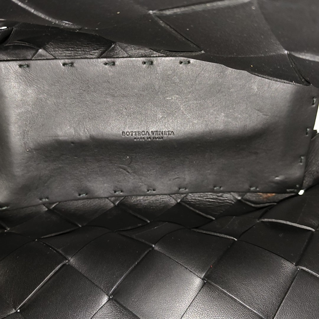 Cabat Medium Lambskin Black