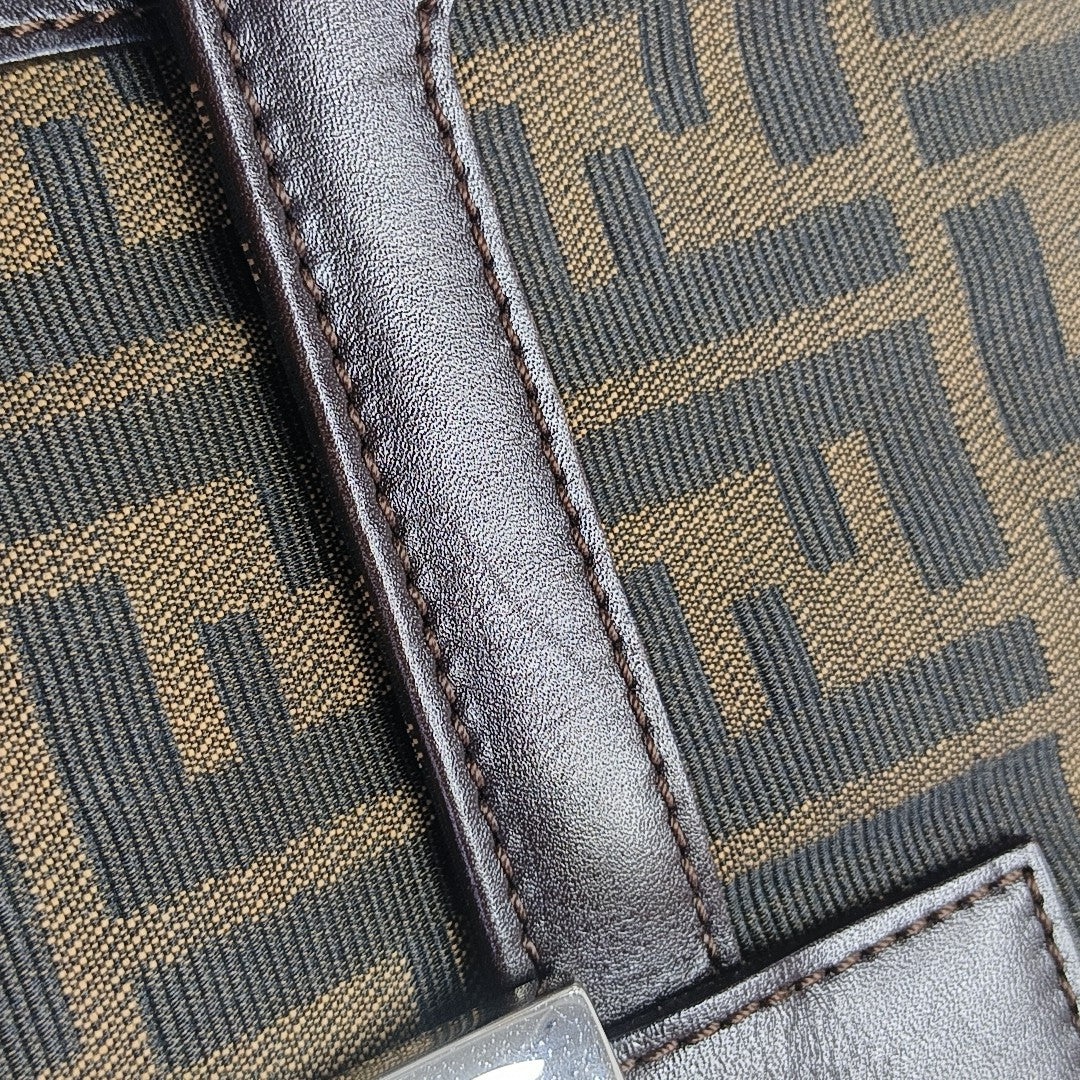 Canvas Shoulder Bag Brown
