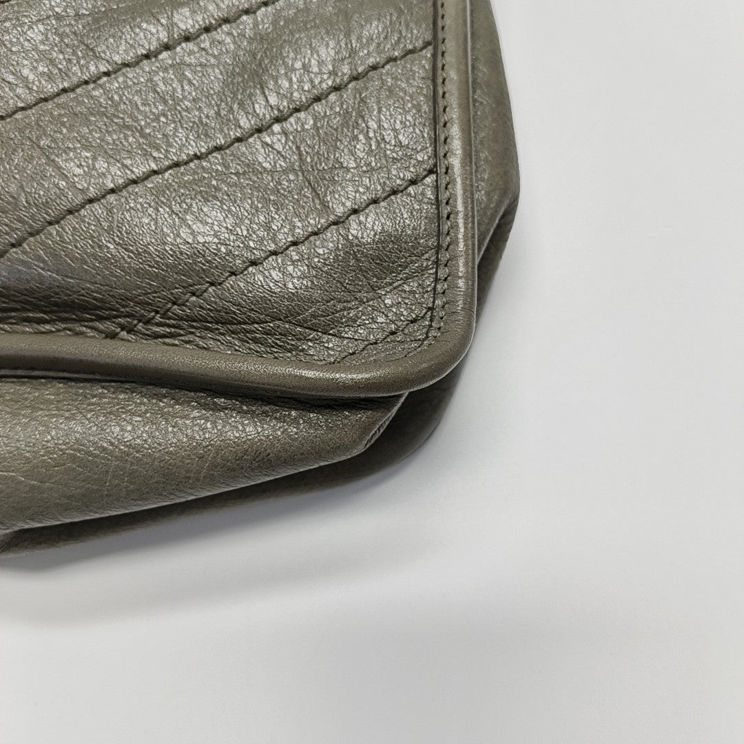 NIKI Medium Chevron Calfskin Green