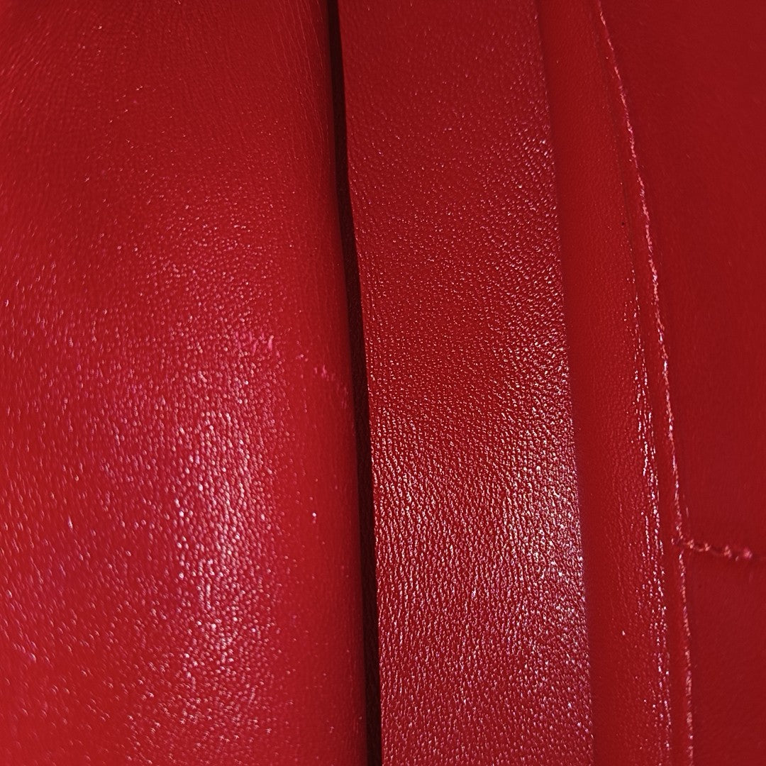 BB Velvet Red