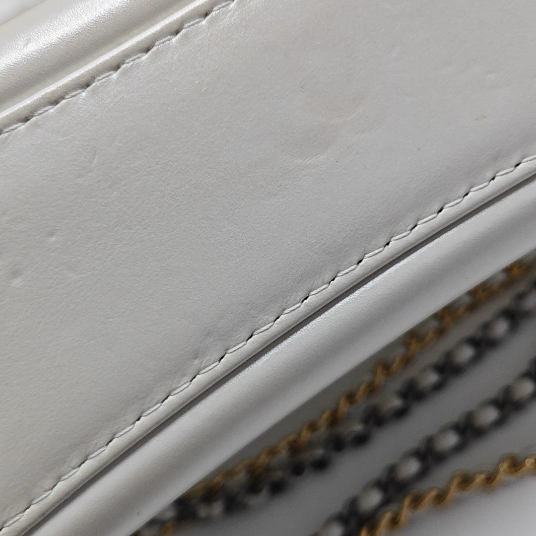 GABRIELLE Small Chevron Calfskin White