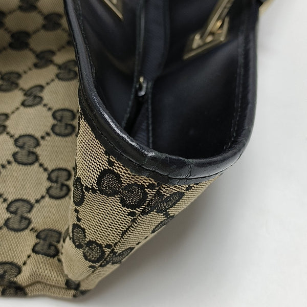 Monogram Canvas Black