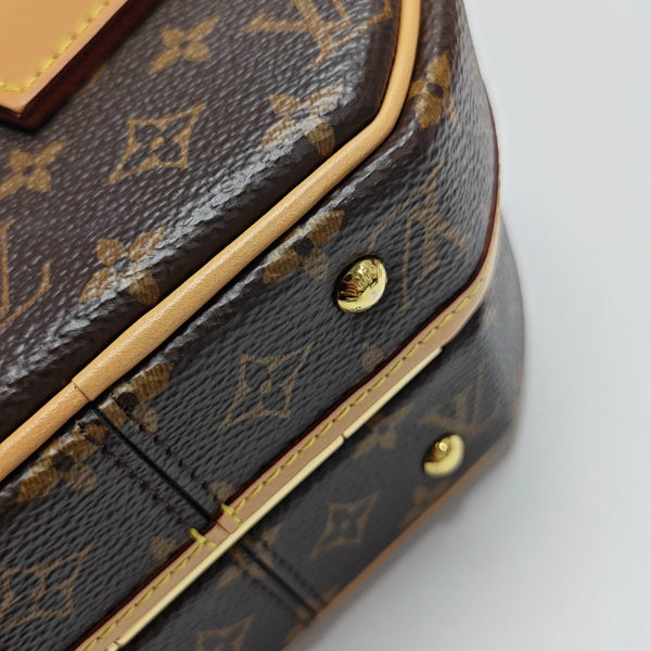 BOITE CHAPEAU PM Monogram Coated Canvas Brown
