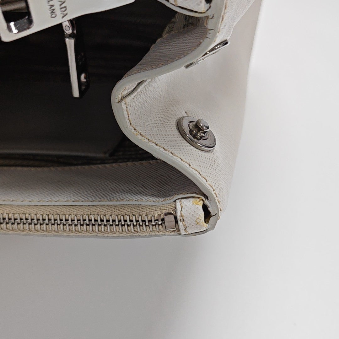 Galleria Extra Large Saffiano Calfskin White