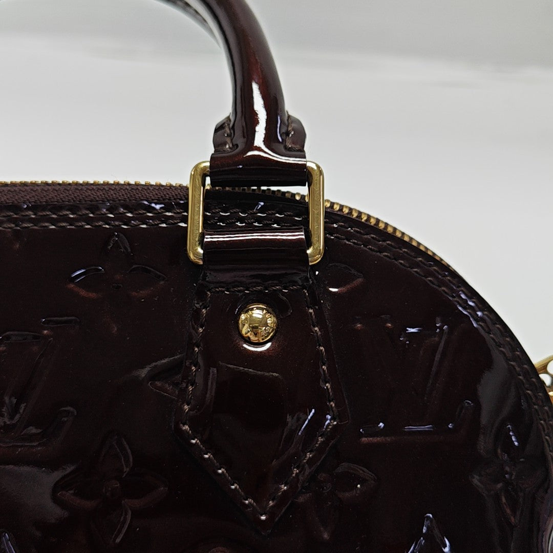 Authenticated pre-owned  ALMA BB Patent Leather Red - Crossbody Bag at Looply