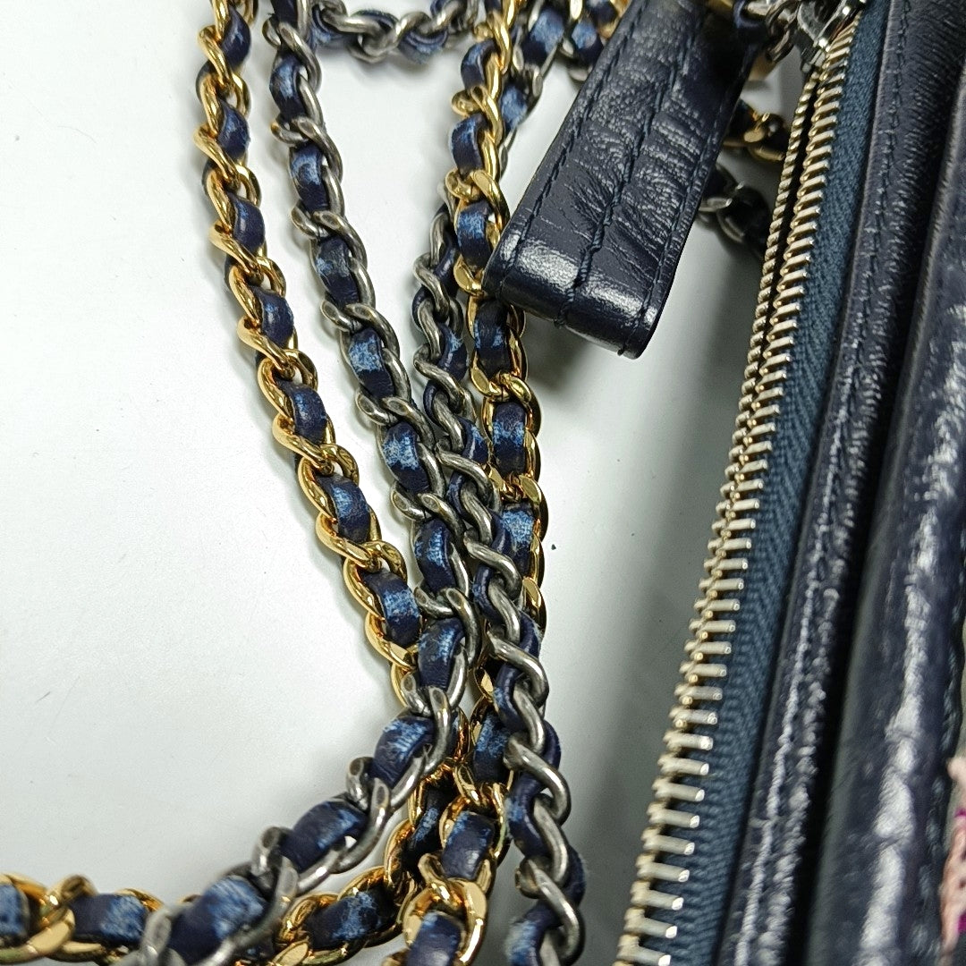 Authenticated pre-owned  GABRIELLE Small Quilted Wool Blue - Shoulder Bag at Looply