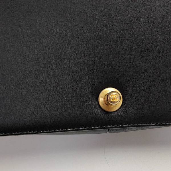 BOY CHANEL Medium Quilted Lambskin Black