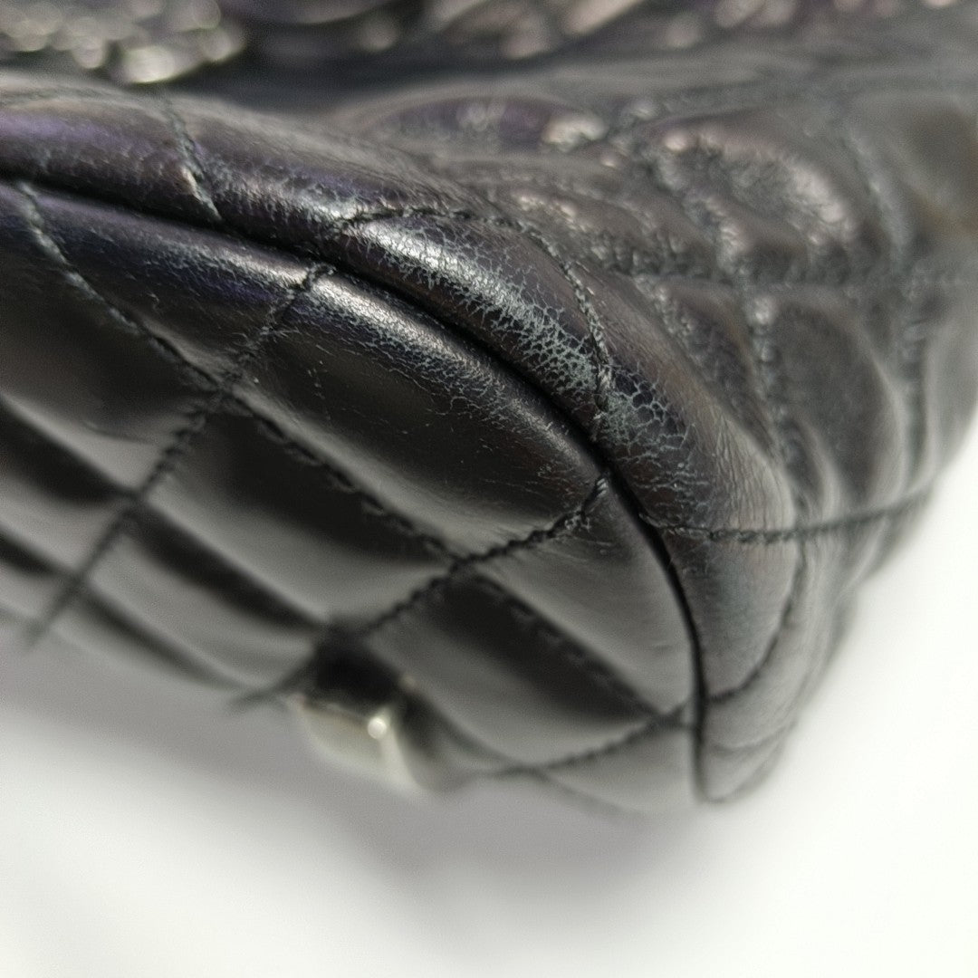 MOUNTAIN Quilted Calfskin Black