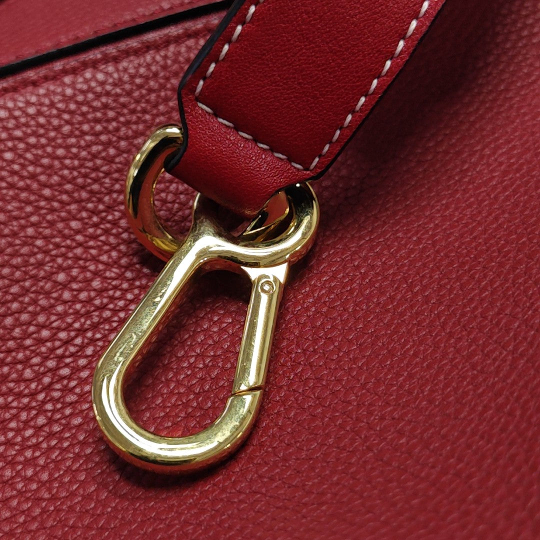 Puzzle Medium Calfskin Red
