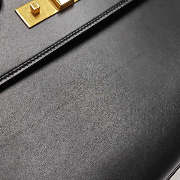 MANHATTAN Calfskin Black