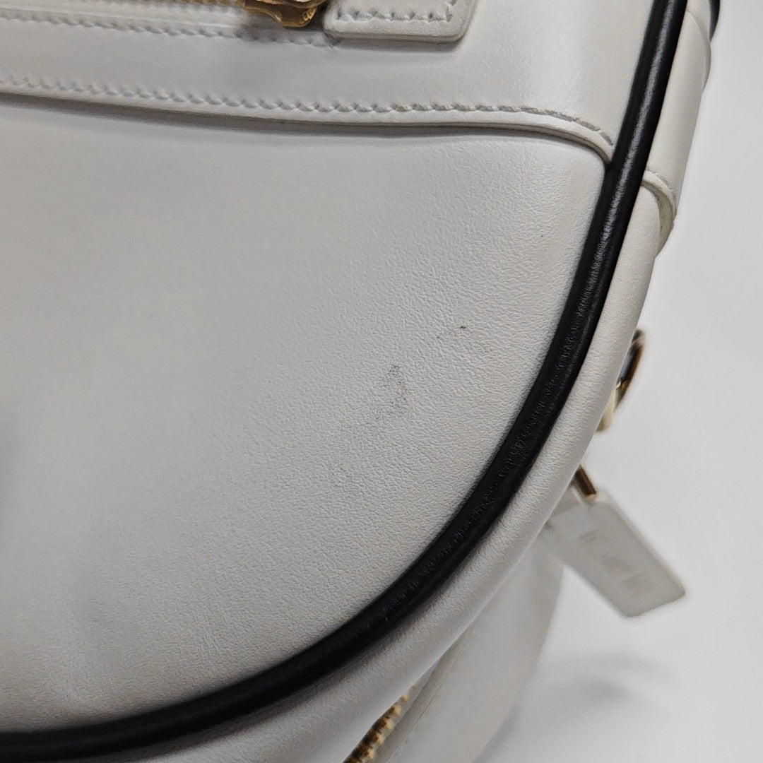 Vibe Medium Calfskin White