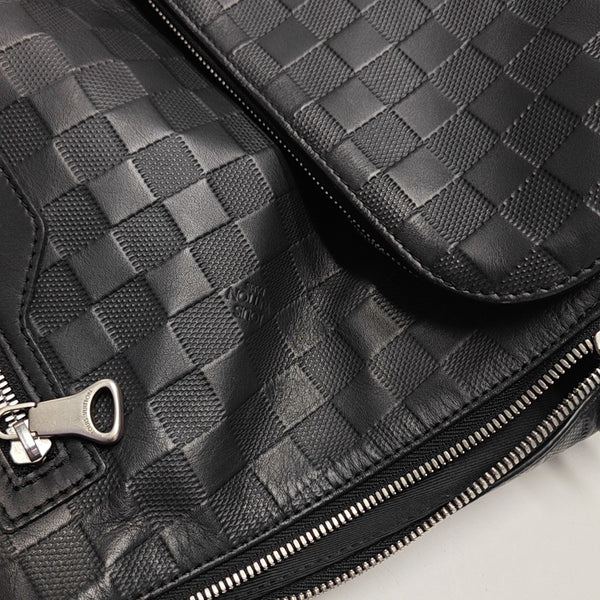 AVENUE Damier Graphite Calfskin Black