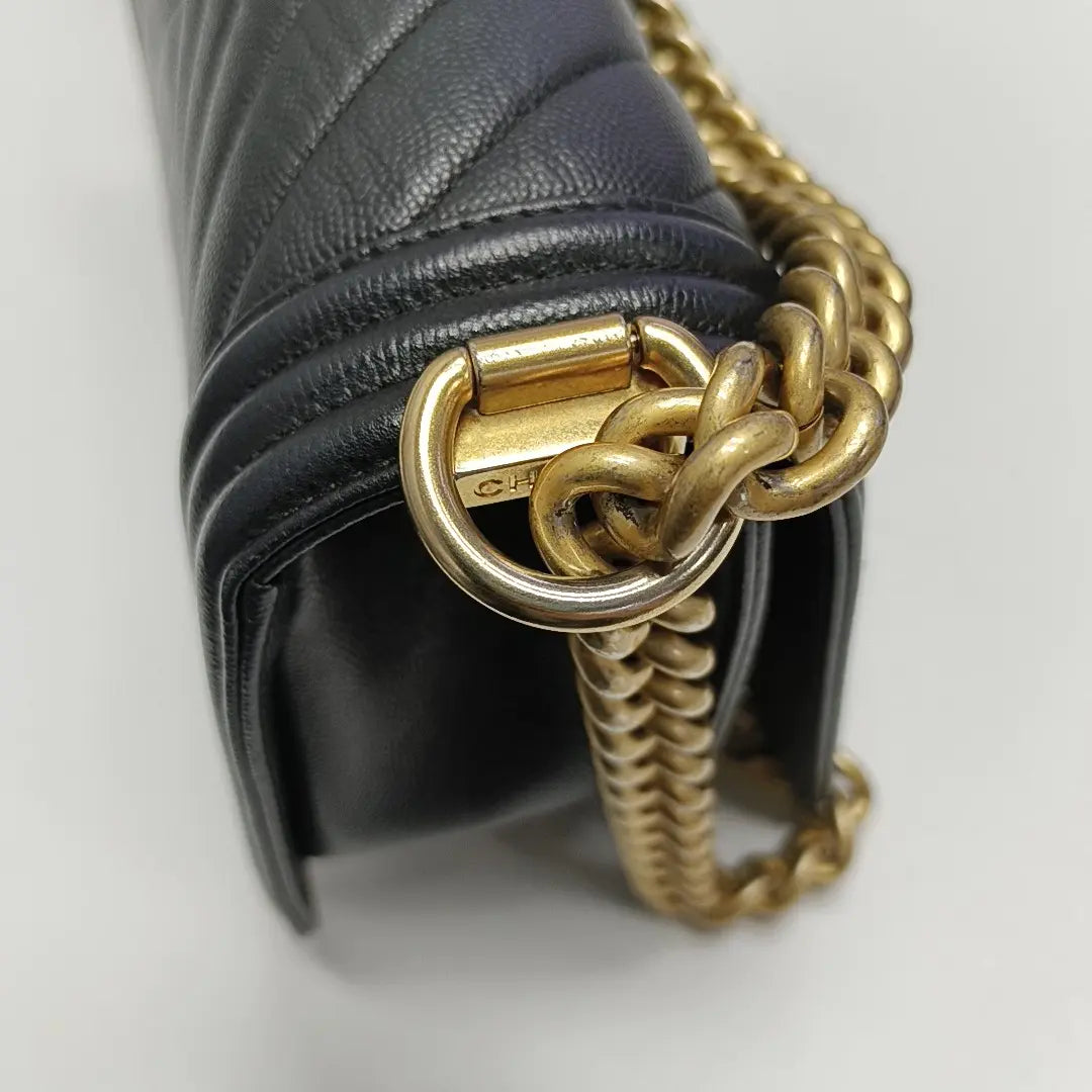 BOY CHANEL Medium Chevron Grained Calfskin Black