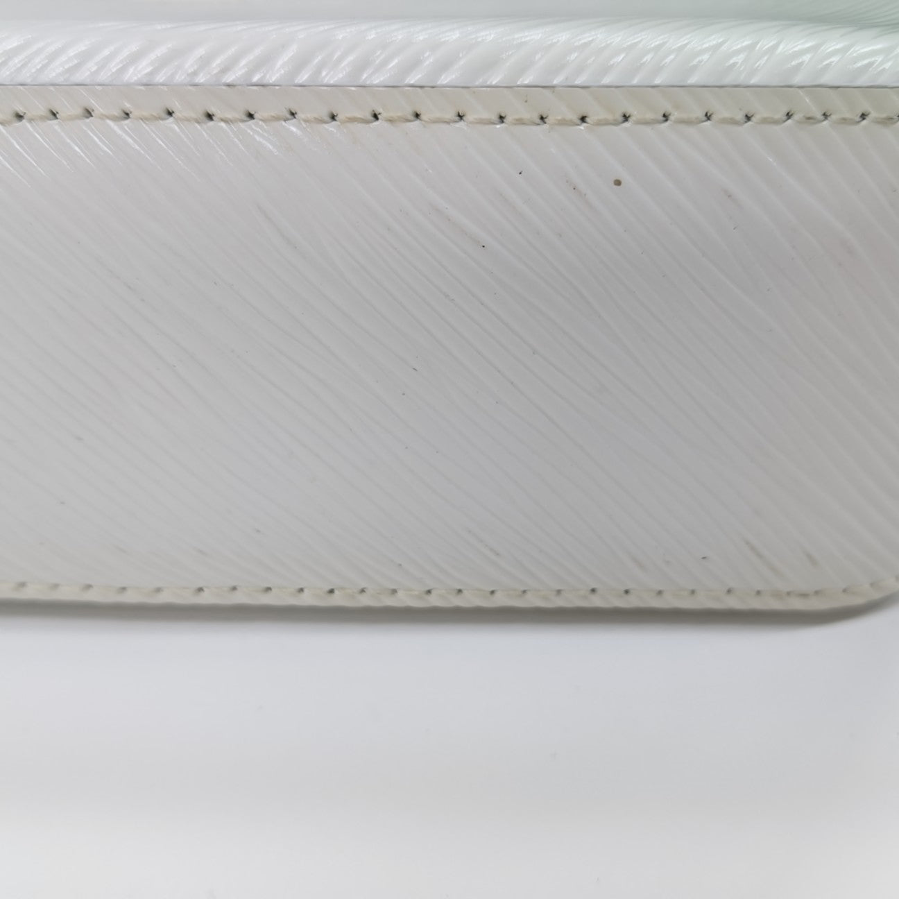 Epi Shoulder Bag White