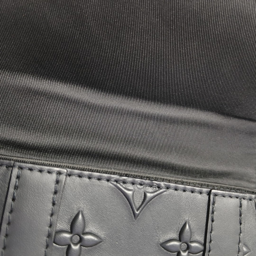 TRUNK Calfskin Black