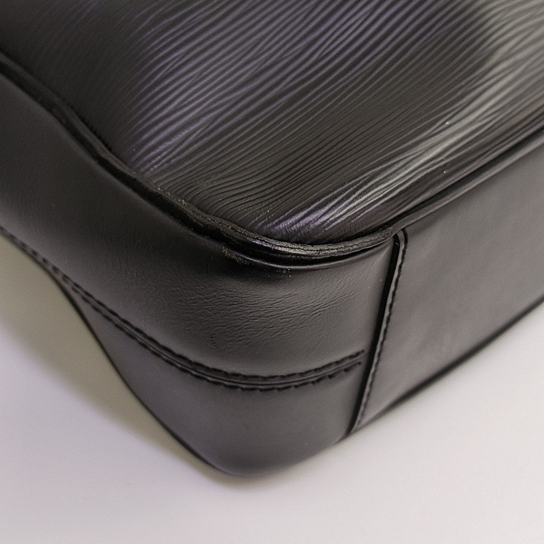 Epi Shoulder Bag Black