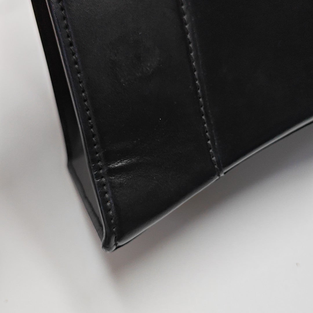 Hourglass S Calfskin Black