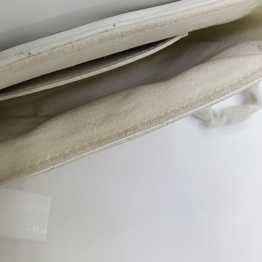 NEW WAVE Quilted Calfskin White