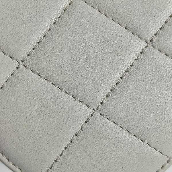 Round Vanity Quilted Lambskin White