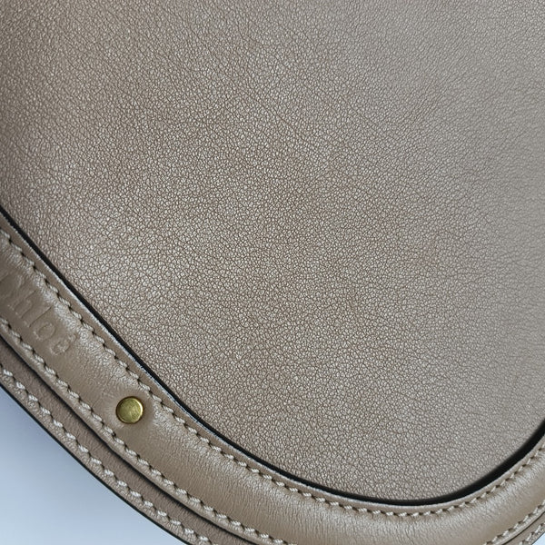 Nile Medium Calfskin Brown