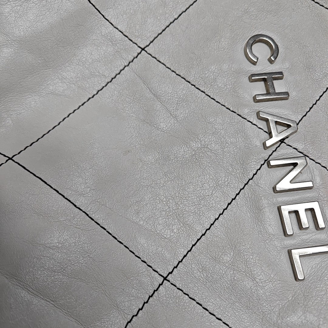 CHANEL 22 Small Quilted Calfskin White