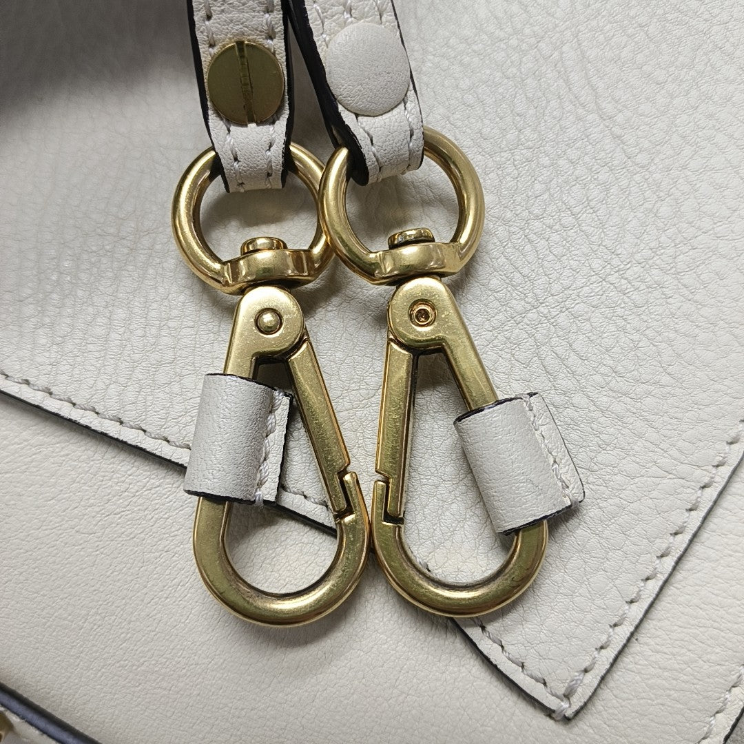 Nile Medium Calfskin White