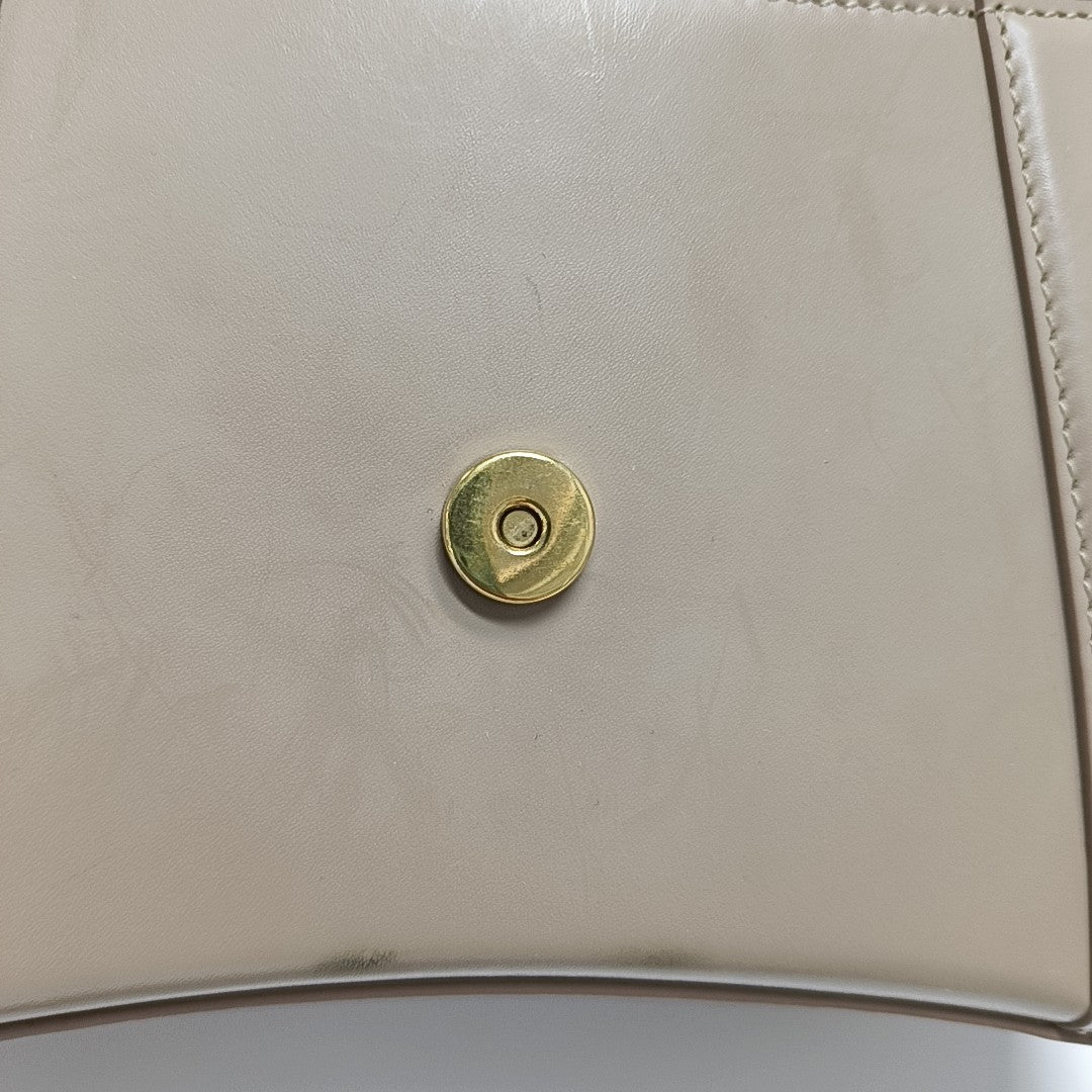 Hourglass S Calfskin Beige