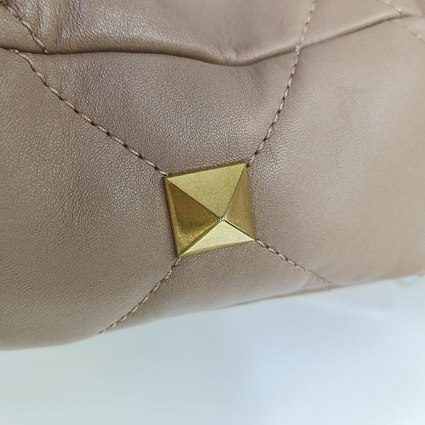 Roman Stud Quilted Lambskin Pink