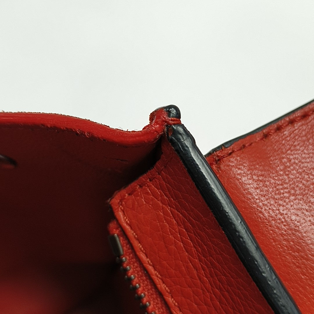 TRAPEZE Medium Calfskin Red