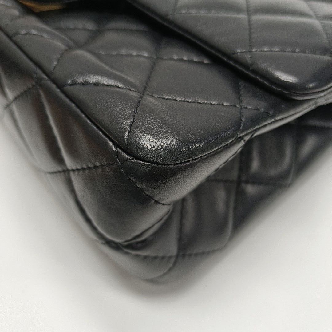 2.55 Maxi Quilted Lambskin Black
