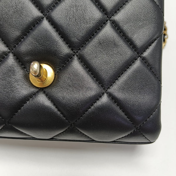 Quilted Lambskin Shoulder Bag Black