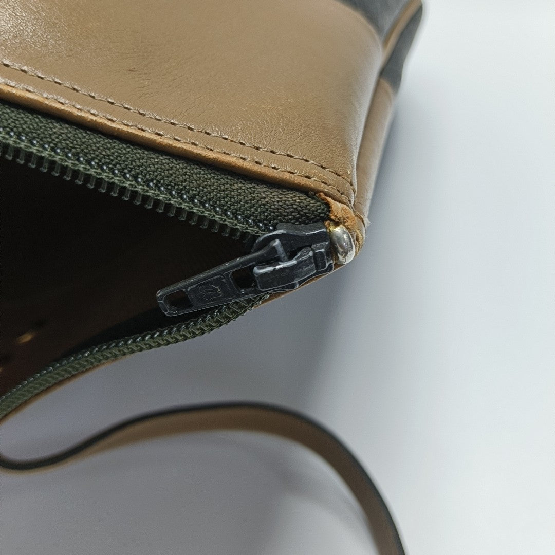 Oblique Coated Canvas Black