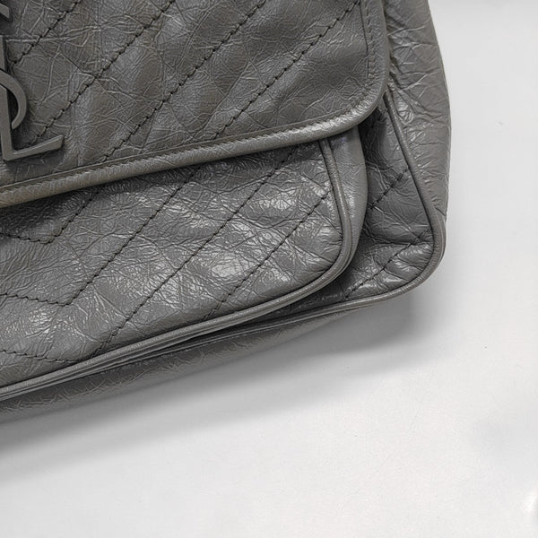 NIKI Large Chevron Calfskin Gray